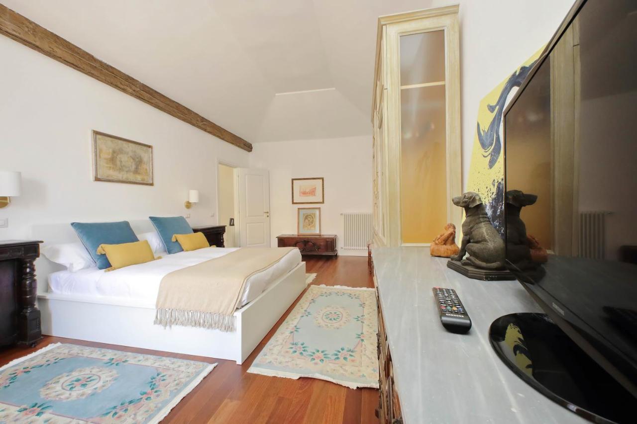 Apartmán Ych-Penthouse Fiammetta A Piazza Navona Řím Exteriér fotografie